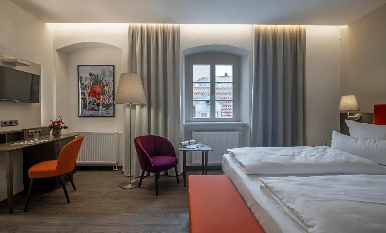 Altstadthotel Der Patrizier Regensburg 4*,
