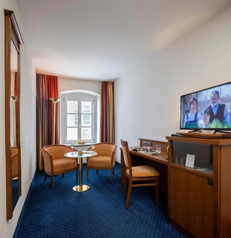 **** Hotel Altstadthotel Der Patrizier Regensburg Tyskland